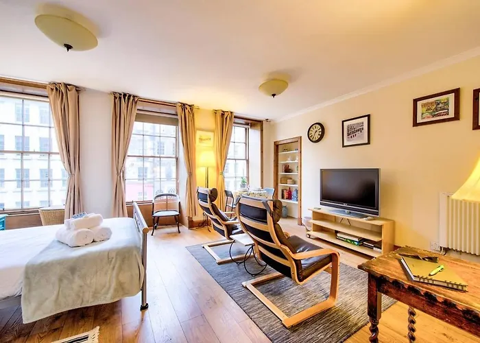 Joivy Royal Mile Apartment In Prime Location